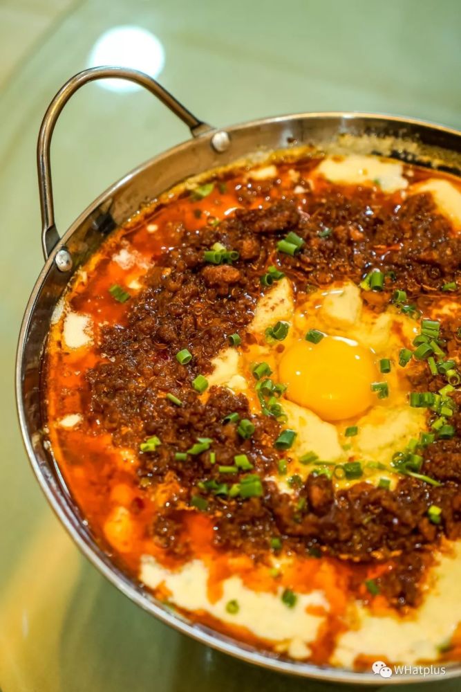 沧滩社区党员志愿者开展卫生整治活动:beat·365(图2) beat365官网